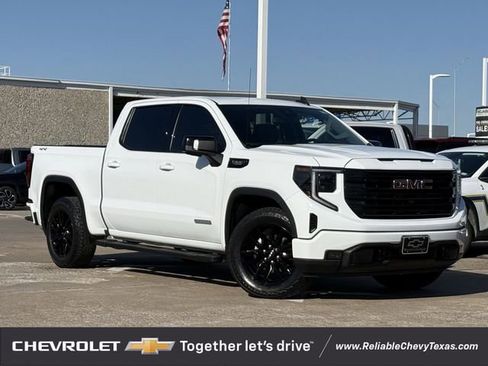 Used 2022 GMC Sierra 1500 Elevation w/ Elevation Premium Package AWD/4WD image 2
