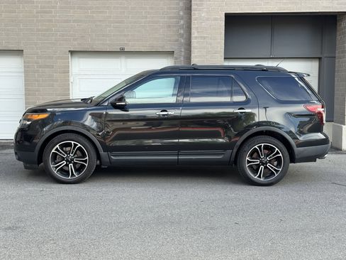 Used 2014 Ford Explorer Sport w/ Equipment Group 401A AWD/4WD image 2