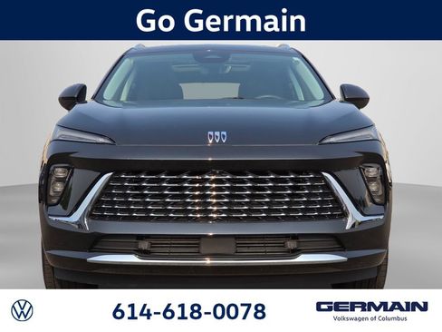 Used 2025 Buick Envision Avenir AWD/4WD image 3