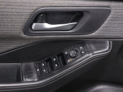 Certified 2023 Nissan Rogue SV AWD/4WD image 22