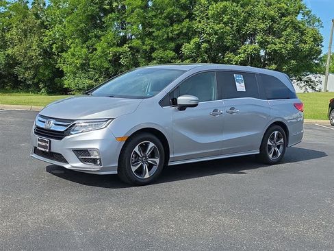 Certified 2018 Honda Odyssey Touring image 5