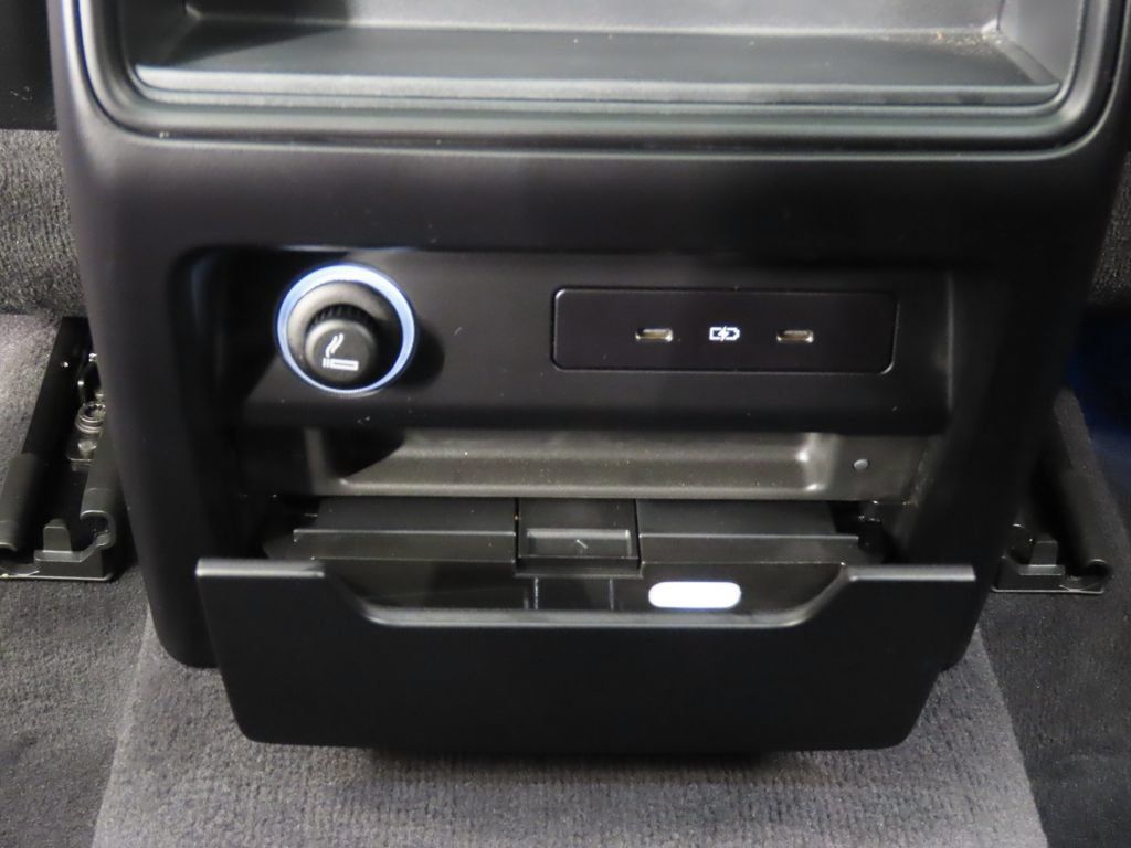 Certified 2025 Porsche Cayenne S AWD/4WD image 34