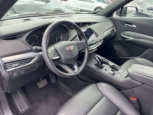 Used 2023 Cadillac XT4 Premium Luxury AWD/4WD image 10