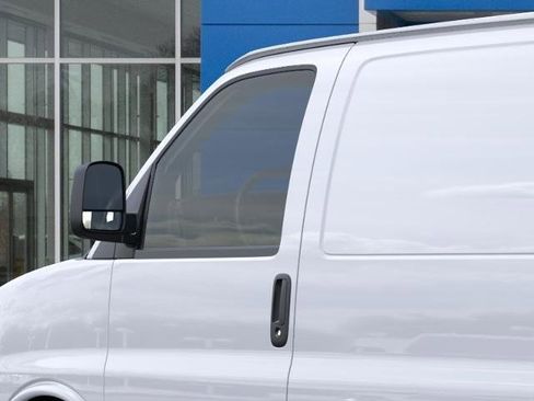 New 2026 Chevrolet Express 2500 Extended RWD image 12