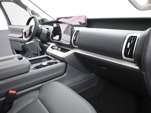 New 2026 Ford Expedition Active RWD image 26