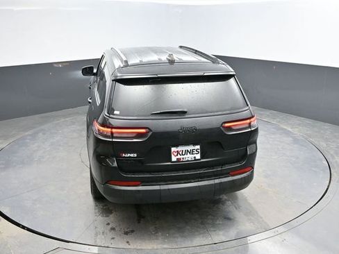 Used 2024 Jeep Grand Cherokee L Laredo image 44