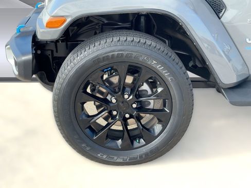 Certified 2022 Jeep Wrangler Unlimited Sahara image 12