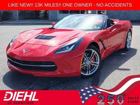 Used 2017 Chevrolet Corvette Stingray Convertible w/ 1LT RWD image 1