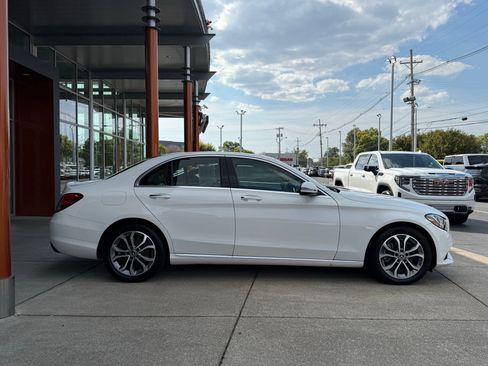 Used 2017 Mercedes-Benz C 300 4MATIC Sedan image 5