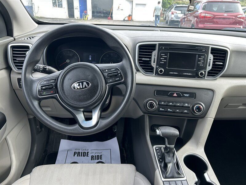Used 2017 Kia Sportage LX AWD/4WD image 11
