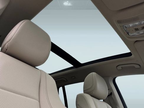 Used 2021 Mercedes-Benz GLS 450 4MATIC image 15