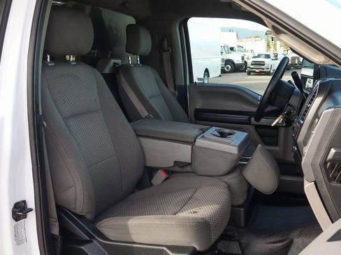 Used 2017 Ford F550 2WD Regular Cab Super Duty image 45