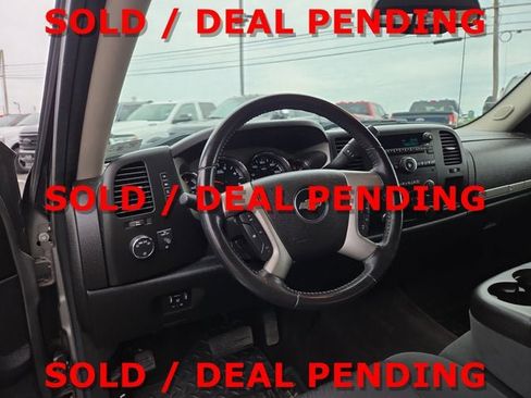 Used 2009 Chevrolet Silverado 2500 LT w/ Exterior Plus Package AWD/4WD image 8