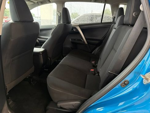 Used 2018 Toyota RAV4 XLE w/ Plus Extra Value Package AWD/4WD image 19