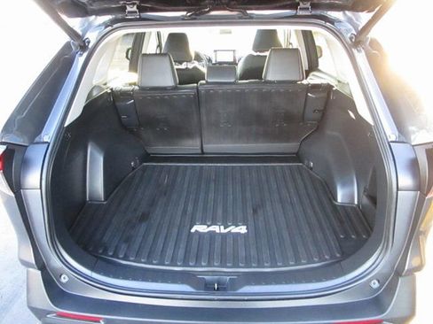 Used 2023 Toyota RAV4 XLE Premium image 23