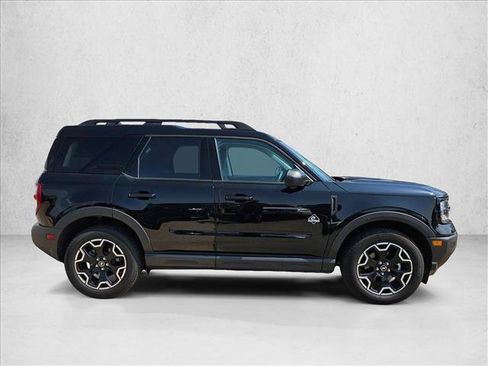 Used 2025 Ford Bronco Sport Outer Banks w/ Outer Banks Tech Package+ AWD/4WD image 4
