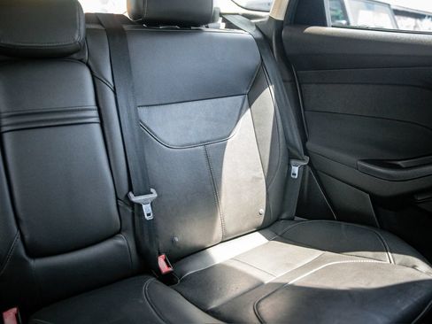 Used 2015 Ford Focus Titanium FWD image 15