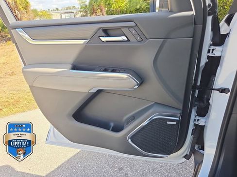 New 2026 GMC Acadia Elevation FWD image 21