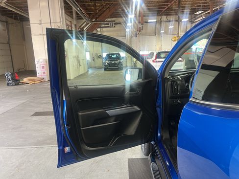 Used 2019 Chevrolet Colorado LT RWD image 18
