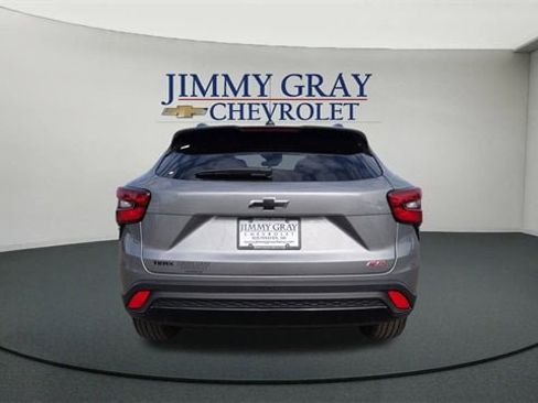 New 2026 Chevrolet Trax RS w/ Sunroof Package image 4