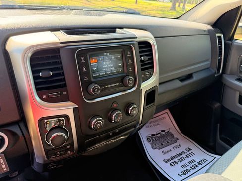 Used 2019 RAM 1500 Classic SLT AWD/4WD image 16