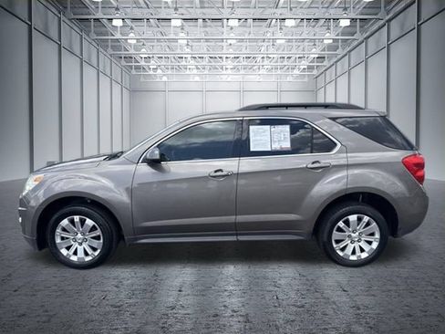 Used 2011 Chevrolet Equinox LT FWD image 2