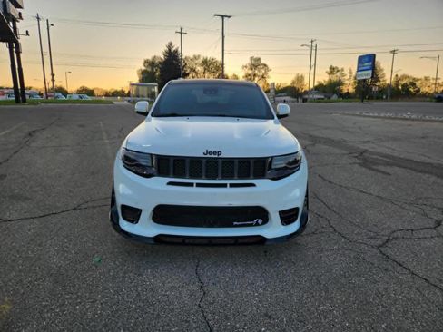 Used 2018 Jeep Grand Cherokee Trackhawk w/ Trailer Tow Group IV AWD/4WD image 9