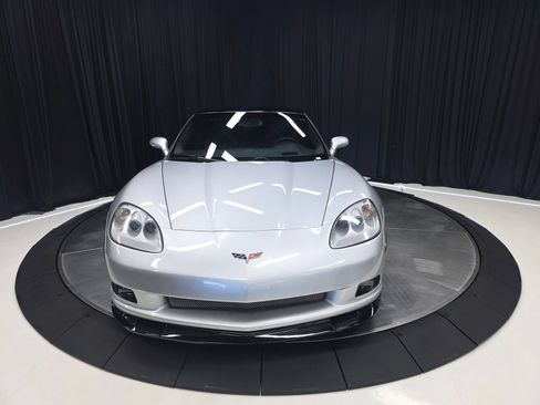 Used 2009 Chevrolet Corvette Coupe w/ Preferred Equipment Group RWD image 9