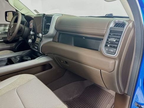 Used 2025 RAM 1500 Laramie AWD/4WD image 34