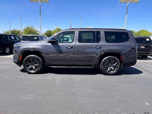 New 2026 Jeep Grand Wagoneer Limited AWD/4WD image 3