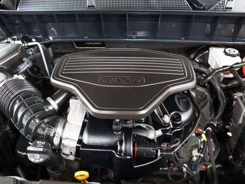 Used 2019 GMC Acadia Denali w/ Technology Package AWD/4WD image 34