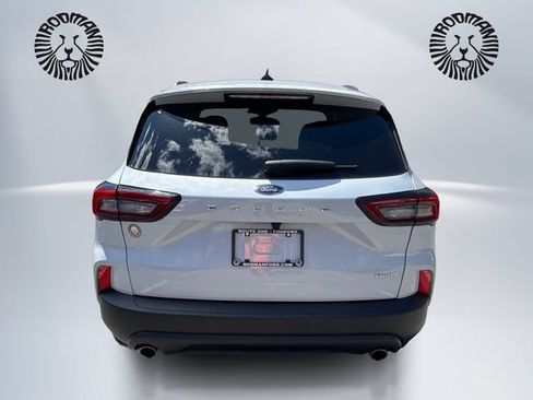 Certified 2025 Ford Escape ST-Line Select AWD/4WD image 7
