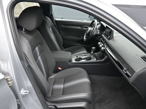 Certified 2025 Honda Civic Sport image 24