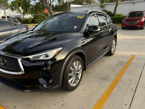 Used 2021 INFINITI QX50 Essential w/ Convenience Package FWD image 2