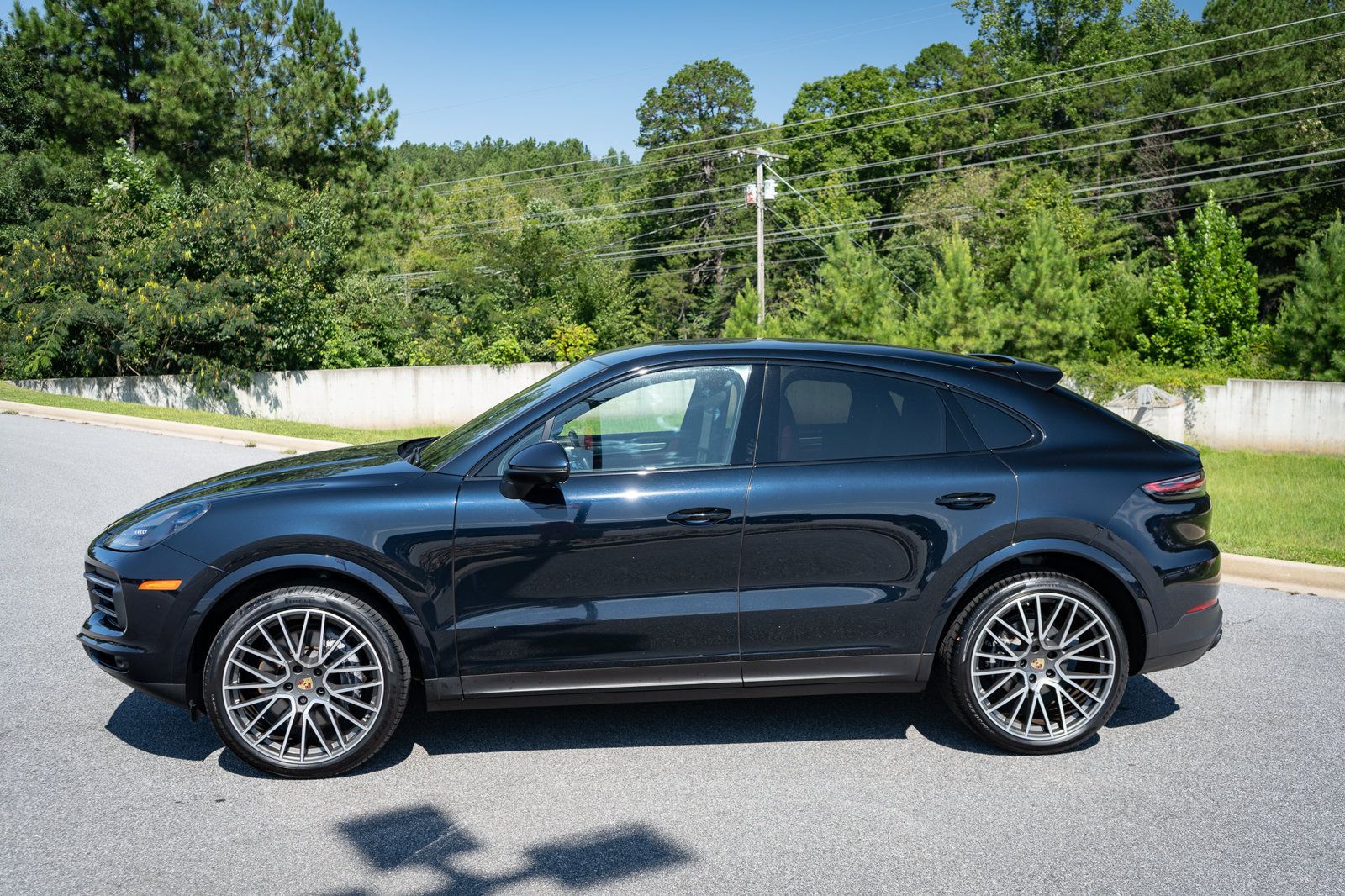 Used 2023 Porsche Cayenne Platinum Edition AWD/4WD image 12