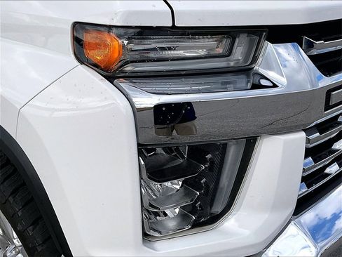 Used 2020 Chevrolet Silverado 2500 LTZ w/ LTZ Premium Package image 12