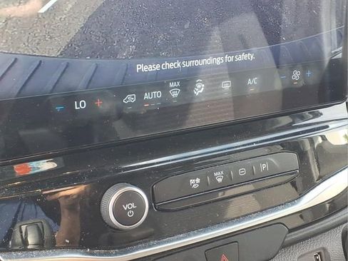 Used 2024 Ford Transit 350 XLT RWD image 10