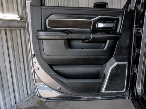 Used 2023 RAM 3500 Laramie AWD/4WD image 46