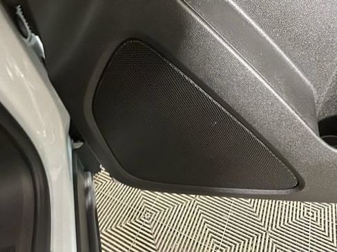 Used 2024 Chevrolet Equinox RS FWD image 31
