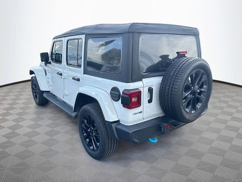 Used 2022 Jeep Wrangler Unlimited Sahara w/ Safety Group image 8
