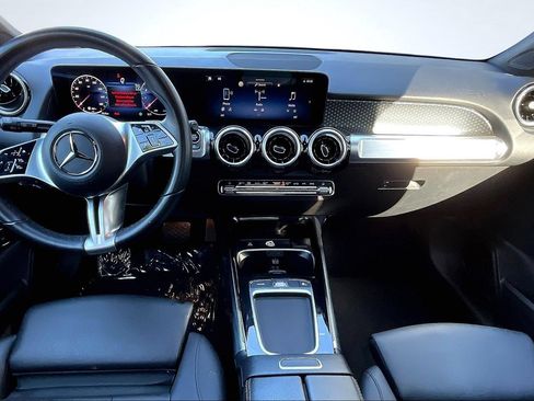 Used 2025 Mercedes-Benz GLB 250 image 8