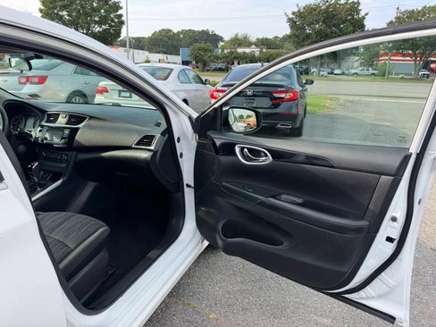 Used 2016 Nissan Sentra SV w/ Style Package FWD image 15