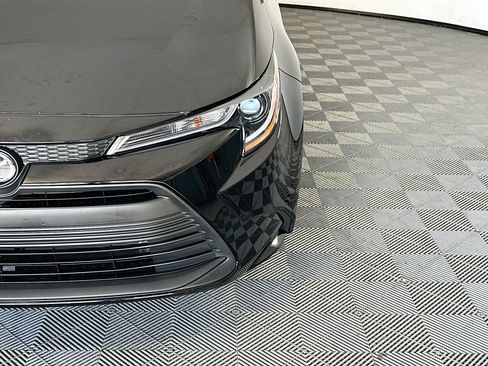 Certified 2024 Toyota Corolla LE FWD image 9