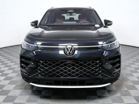 New 2026 Volkswagen Tiguan SEL R-Line AWD/4WD image 22