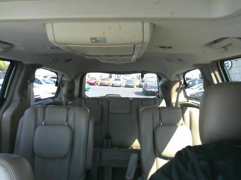 Used 2012 Chrysler Town & Country Touring-L w/ Entertainment Group #2 image 13