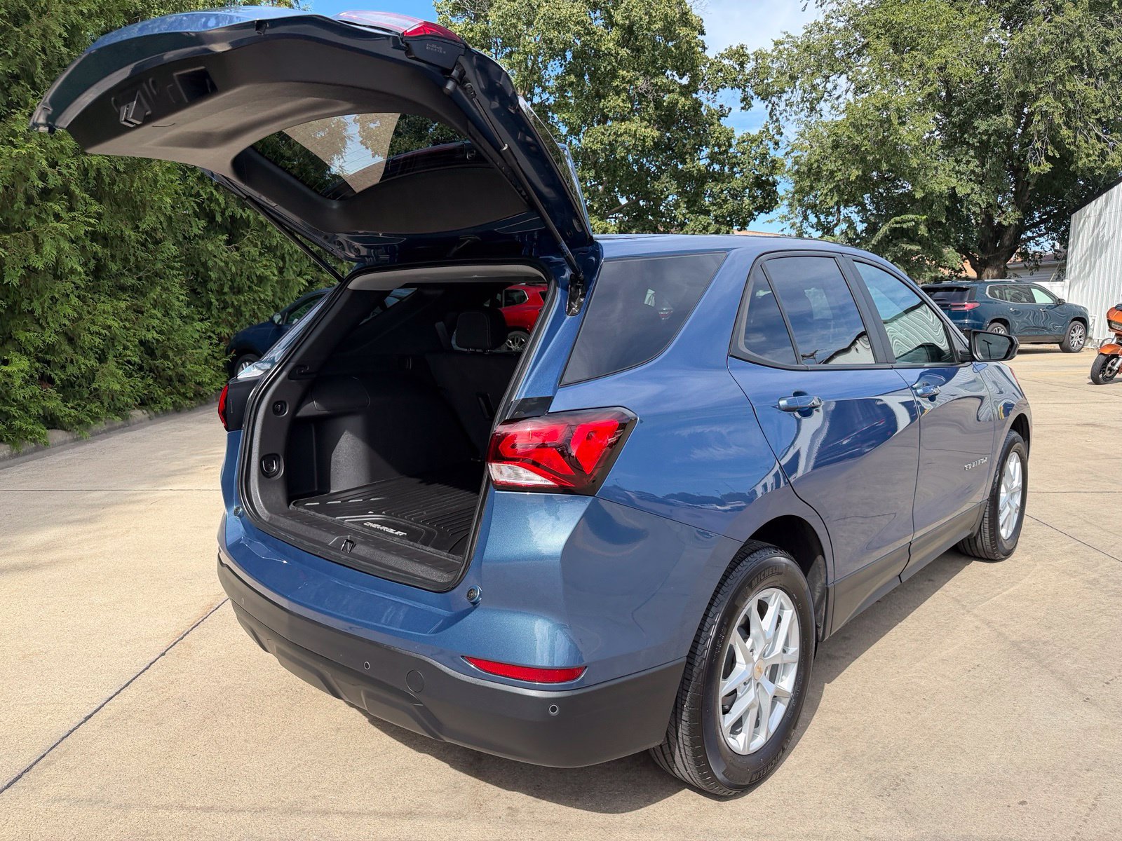 Used 2024 Chevrolet Equinox LS w/ LS Convenience Package FWD image 33