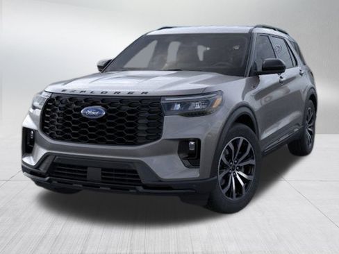 New 2026 Ford Explorer ST-Line image 3