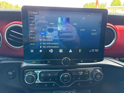 Used 2020 Jeep Gladiator Rubicon AWD/4WD image 12