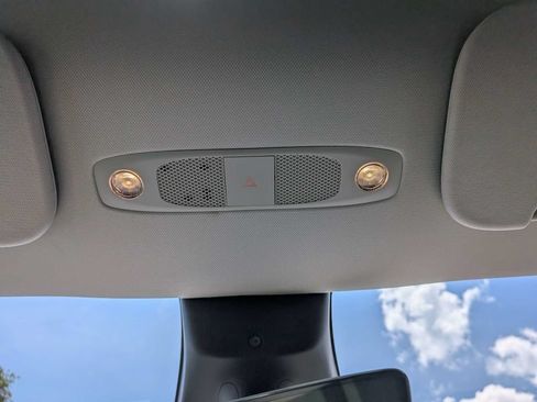 Used 2022 Tesla Model Y Performance AWD/4WD image 35