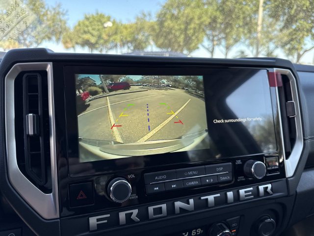 Used 2025 Nissan Frontier SV w/ SV Convenience Package RWD image 24